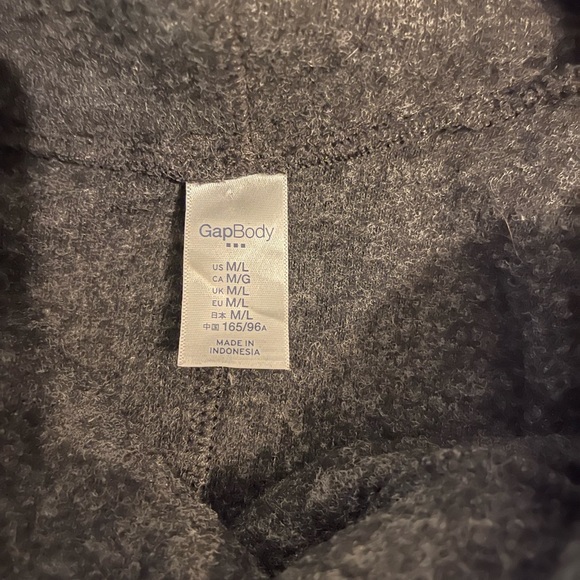 GapBody Turtle Neck Poncho - Picture 2 of 4